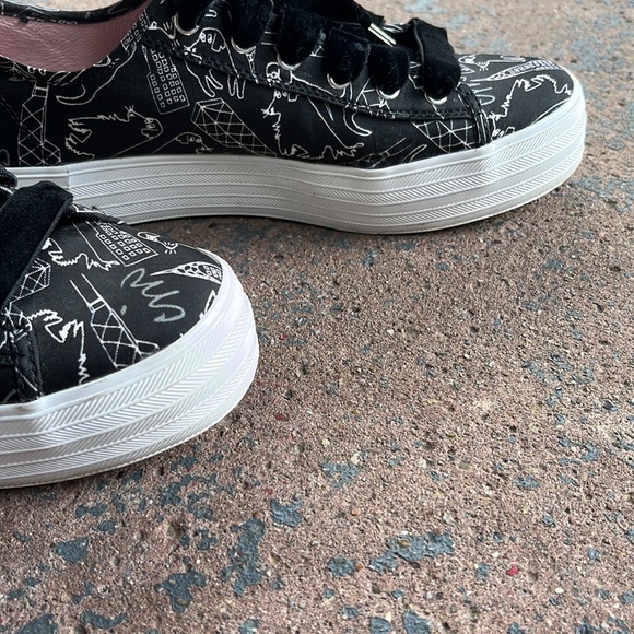 Keds x CJW Triple Kick Signature Print - Black & White, Velvet Laced, Women’s 9 - Picture 6 of 15